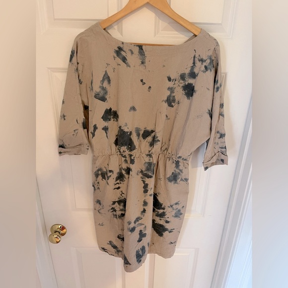 Tan and Blue Dress AMAD, size medium - Picture 2 of 3